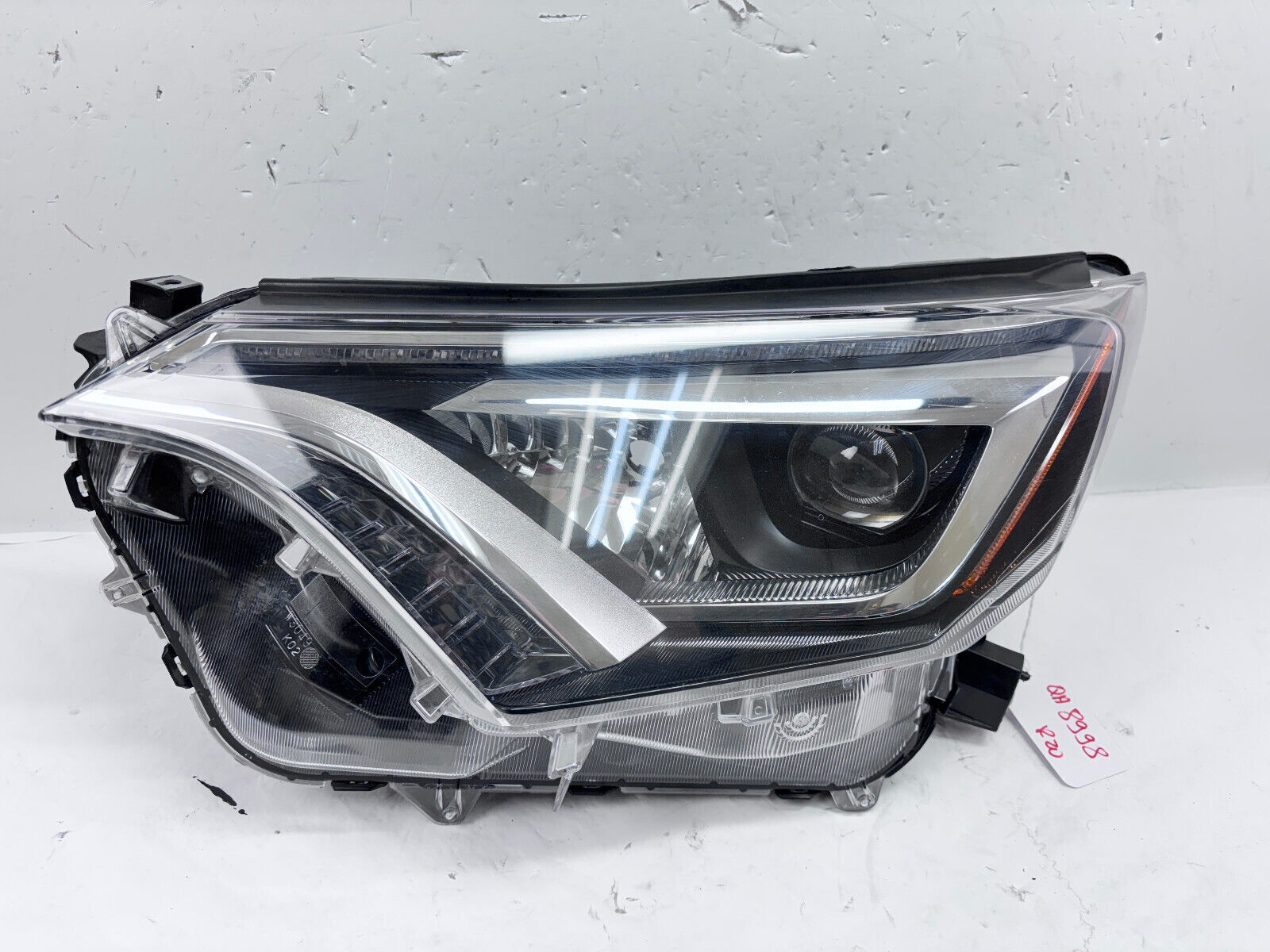 2016 2017 2018 TOYOTA RAV4 FULL LED FRONT LEFT OEM HEADLIGHT - $50.00