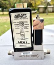 Unit UFC-1100 HP Mass Flow Controller Range 200 SCCM Gas CF4 - $35.02 CAD