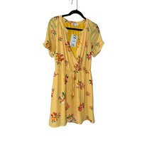 NEew Dr 2 Womens Size Mediuim Dress Yellow Floral Tie Waist Knee LEngth VNeck Sh - £19.54 GBP