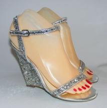 Betsey Johnson Women&#39;s Size 6.5 Silver Glitter 4&quot; Wedge Heels Dress Party Shoes - £15.14 GBP