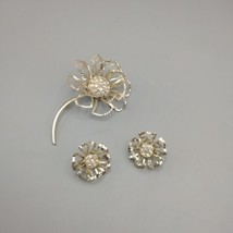 Vintage SARAH COVENTRY Aurora Borealis Rhinestone Flower Brooch Clip Earrings - $20.78