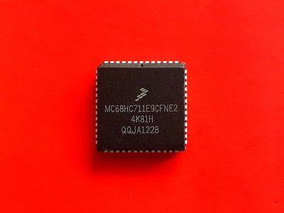 5pcs MC68HC711E9, MC68HC711E9CFNE2, 2MHz MCU, 100% Brand New!!
