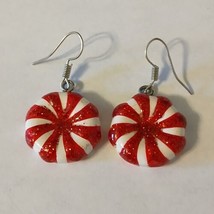 Women&#39;s Holiday Christmas Xmas Round Peppermint Candy Charm Dangle Drop Earrings - £12.06 GBP