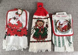 Lot Of Vintage Christmas Hand Towels, Oven Mitt, Hot Pad,  ~Bear Cat Santa - £22.49 GBP