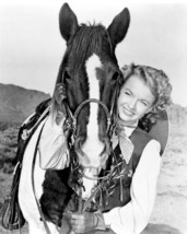 Dale Evans smiling pose with her Quarter Horse Buttermilk 5x7 inch photo - $7.99