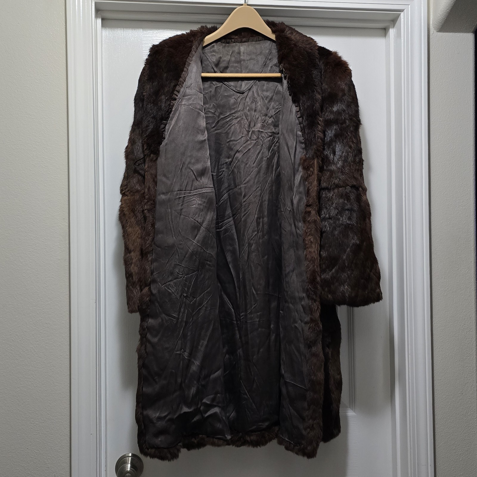 VTG Genuine Rabbit Fur Mid Length Coat Dark Brown Women’s Sz S NEEDS REPAIRS Item image 13
