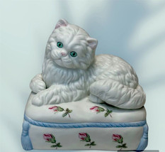 Ceramic Vintage Persian Cat Kitten White Music Box Figurine Mann Japan 1982 4x4 - £7.87 GBP
