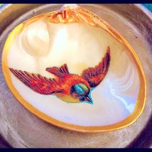 4 1/4” Decorative Clam Shell with Bird  - £22.80 GBP