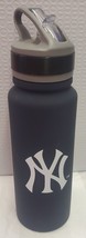 New York Yankees 25oz Stainless Steel Flip Top Water Bottle - MLB - $322.61 MXN