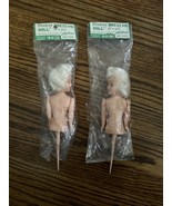 Set Of Two Blonde Vintage Dexter&#39;s Dress Me Dolls On Picks - €7,70 EUR