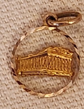 Vintage 14k Gold Roman Coliseum Pendant Or Charm - Rome - Italy - £142.63 GBP