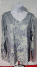 The North Face Shirt Women’s Long Sleeve Floral LARGE V Neck - £14.99 GBP