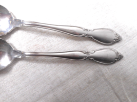 Oneida Community CHATELAINE 2 Grapefruit Orange Spoons 5 7/8&quot; Glossy Stainless - £13.41 GBP