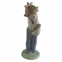 Nao Porcelain Figurine Hush! Girl Holding Doll Made in Spain  #1069 Original Box - £25.67 GBP