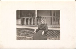 RPPC Victorian Elderly Woman Poses For Photo at Porch c1908 Postcard V3 - £6.22 GBP