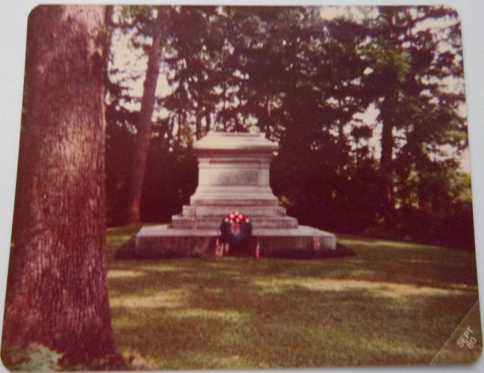 Vintage President Hayes Grave Site Fremont Ohio Color Photo 1980 - $1.99