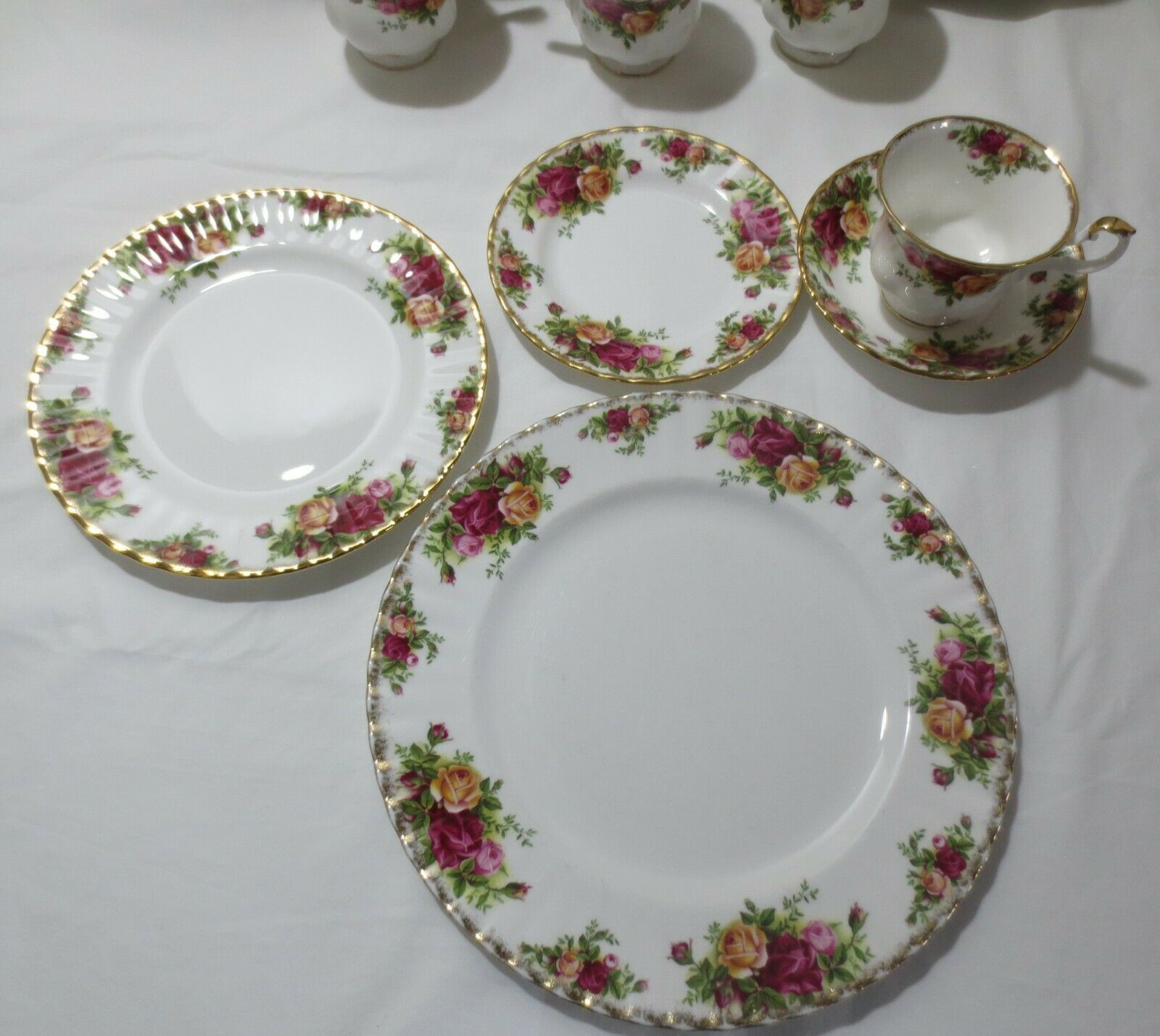Primary image for Royal Albert Old Country Roses 1962 Pattern England chose of sets