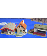 Model Train - N Scale (1/160) 3 PCS, TWO HOUSES &amp; DRIVE IN RESTUARANT - $38.17 CAD