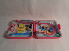 Vintage 1989 Polly Pocket Bluebird World Fun Fair Hot Pink Square Compact as is - £12.38 GBP