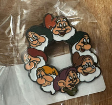 7 Dwarves Enamel Pin, Circle, Clothing Metal Brooch Collectible, New, Sealed - £4.70 GBP