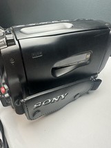 FOR PARTS OR REPAIR Sony HandyCam CCD-TR44 8mm Video8 Camcorder - $15.33