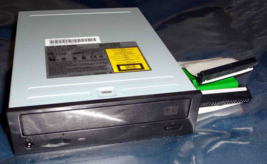 LITE-ON IT CORP.  LTR-52246S - CD-RW drive - IDE Series - $11.67