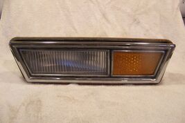 1971 FORD LTD R/H MARKER TURN SIGNAL LENS &amp; HOUSING ASSY 1972 LTD CONVER... - $113.60 CAD