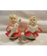Vintage Japan Ceramic Christmas Boy Girl Choir Caroler Salt &amp; Pepper Sha... - €22,75 EUR