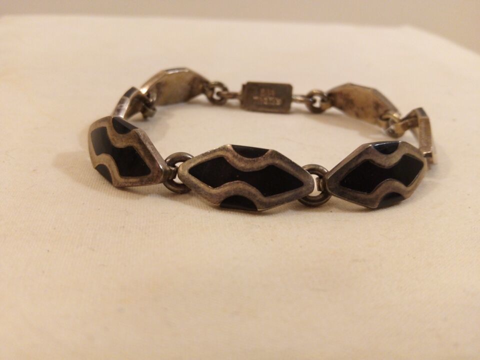 Primary image for Vintage Mexican/ Southwestern Sterling Silver 925 Bracelet with Black Onyx 7"