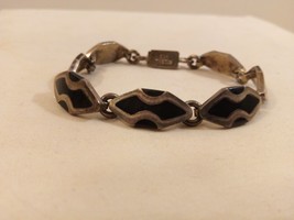 Vintage Mexican/ Southwestern Sterling Silver 925 Bracelet with Black On... - £39.11 GBP