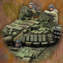 1/35 3pcs Resin Model Kit Modern Soldiers Russian Tank Crew T-72 Unpainted - £8.88 GBP