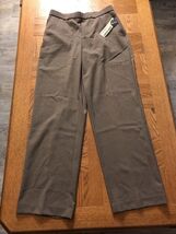 Studio Works Womens Pants Size 6P-Brand New-SHIPS N 24 HOURS - $55.77 CAD