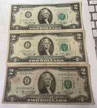 Collectible Series 1976 $2 Dollar Bills / 2 Low Serial #’S Lot Of 3] Circulated - £29.12 GBP