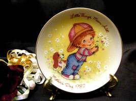 1498 Vintage Avon 1982 Mother&#39;s Day Plate Little Things Means A Lot - £3.12 GBP