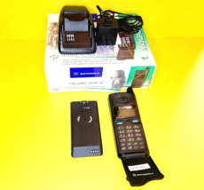 UNTESTED MOTOROLA MicroTAC 650e OLDSCHOOL FLIP CELL PHONE+MANY EXTRAS VI... - £27.53 GBP