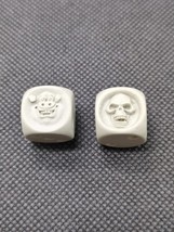 (2) Maow Miniatures D6 Dice Skull Pig - $128.90 MXN
