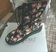 Unleashed by Rocketdog Floral Fabric Lace Up Boot NIB Size 8M - $49.50
