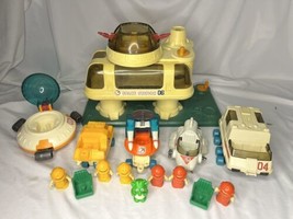 Vintage 1984 Playworld Toys Playmates Space Station Vehicles &amp; Figures P... - £35.56 GBP