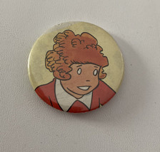 Little Orphan Annie Button Pin - £7.86 GBP