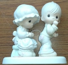 Sew in Love Boy &amp; Girl Figurine Precious Moments #106844 1987 Mint Cond w box - £15.97 GBP