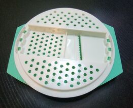 Vintage TUPPERWARE Bowl Grater Shredder Grater  786-4 Jadeite Green EUC - $429.96 MXN