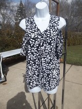 Nwt Adrienne Vittadini Cute Black&amp;White Cold Shouler Top L - $19.99