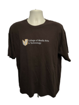 College of Media Arts &amp; Technology Adult Brown XL TShirt - $332.50 MXN