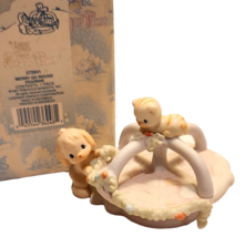 Precious Moments Sugar Town MERRY GO ROUND Figure 272841 Cat Dog Christm... - £15.35 GBP