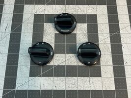 Whirlpool Range Oven Control Knobs (Set of 3) P# 7733P532-60 7733P526-60 - $366.88 MXN