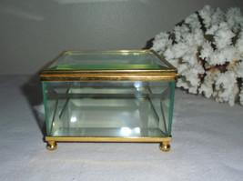 Beveled Glass and Brass Footed Trinket Jewelry Box Mirrored Bottom Vinta... - $29.70