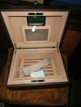 Brizard Hacienda Solid Wood Airflow Humidor 30 / 40 count # 001 image 4