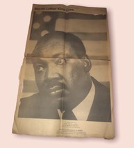 “Martin Luther King Lives” Chicago Tribune April 7th 1968 Pin-Up Page - $391.81 MXN