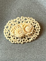 Vintage Intricately Carved Cream Plastic Oval Rose Dahlia Flowers Pin Brooch – 1 - £11.70 GBP