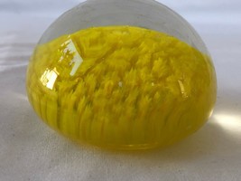 Vintage 3 Fiori Murano Italy Glass Paperweight - presse papier. Signed - £77.19 GBP